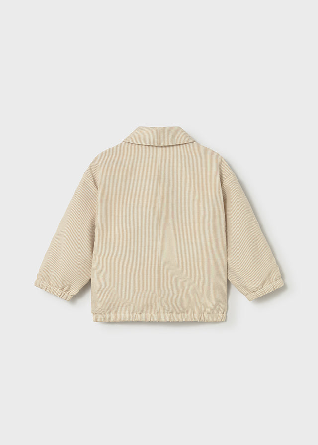 Elegant windbreaker with lapels