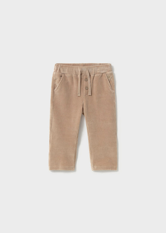 Pantalone bambino Mayoral nocciola con vita elastica, fronte