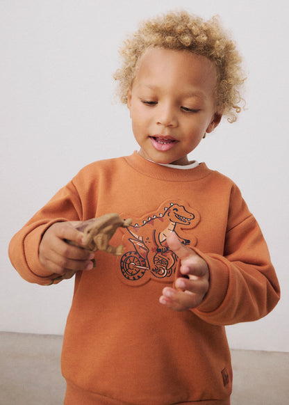 Pullover embossed
