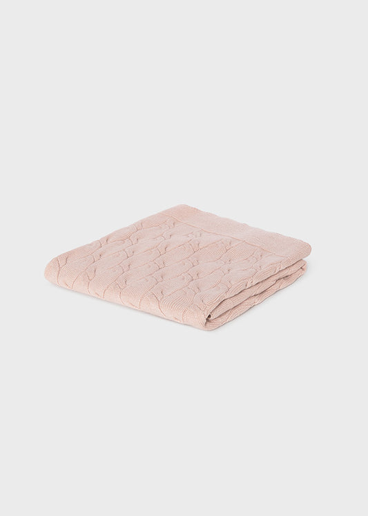 Copertina neonata Mayoral Newborn in maglia rosa piegata