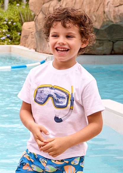 Short-sleeved T-shirt with make-up print