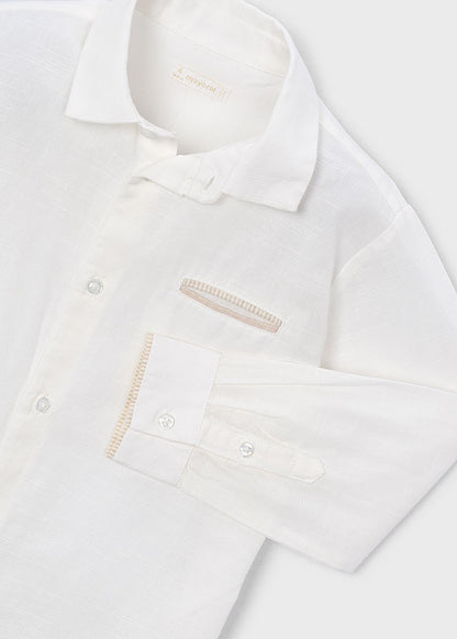 Elegant long-sleeved linen shirt