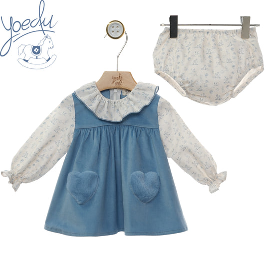 Vestito neonata Yoedu azzurro con tasche a cuore, blusa a fiori e culotte, fronte