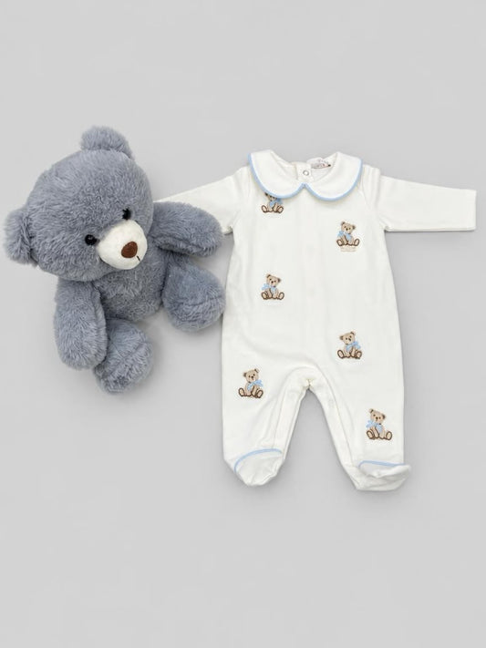 Tutina neonato Le Bebé con orsetti ricamati accanto a un orsetto di peluche