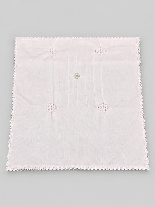 Copertina Marlù rosa in maglia traforata con fiorellini ricamati